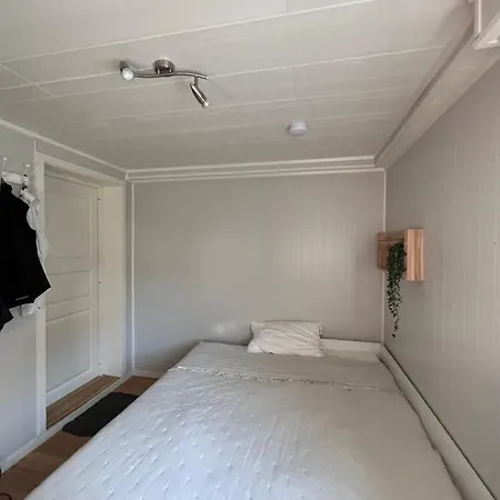 Apartamento Cozy Basement In Shared & Affordable Leknes