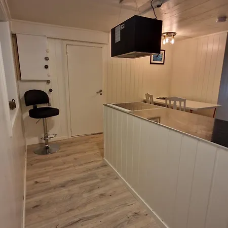 Cozy Basement In Shared & Affordable *