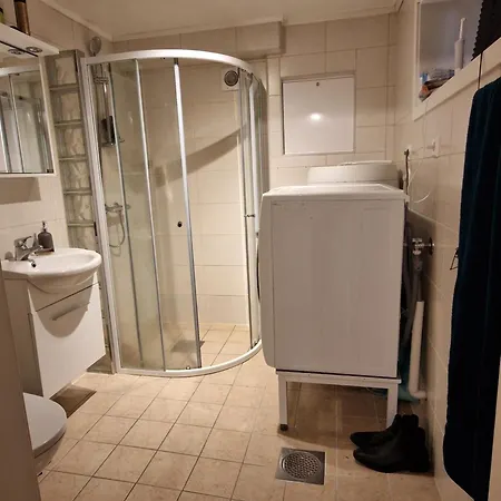 Apartamento Cozy Basement In Shared & Affordable