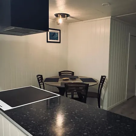 Cozy Basement In Shared & Affordable