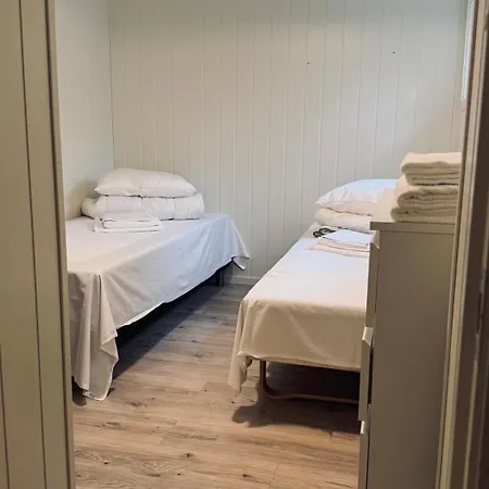 Apartamento Cozy Basement In Shared & Affordable Leknes